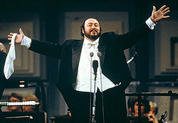  Luciano Pavarotti 